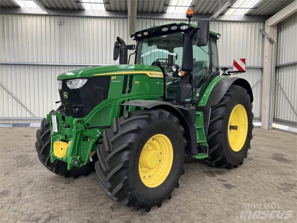John Deere 6R 250 Traktorji