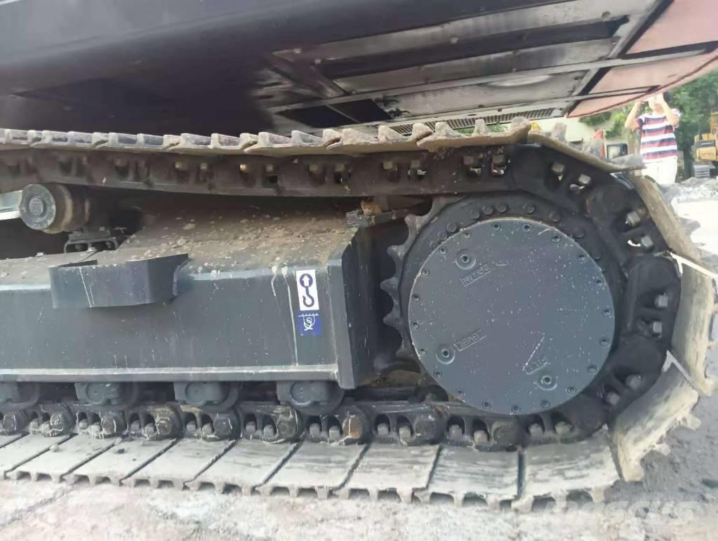 Doosan DX 225LCA Bagri goseničarji