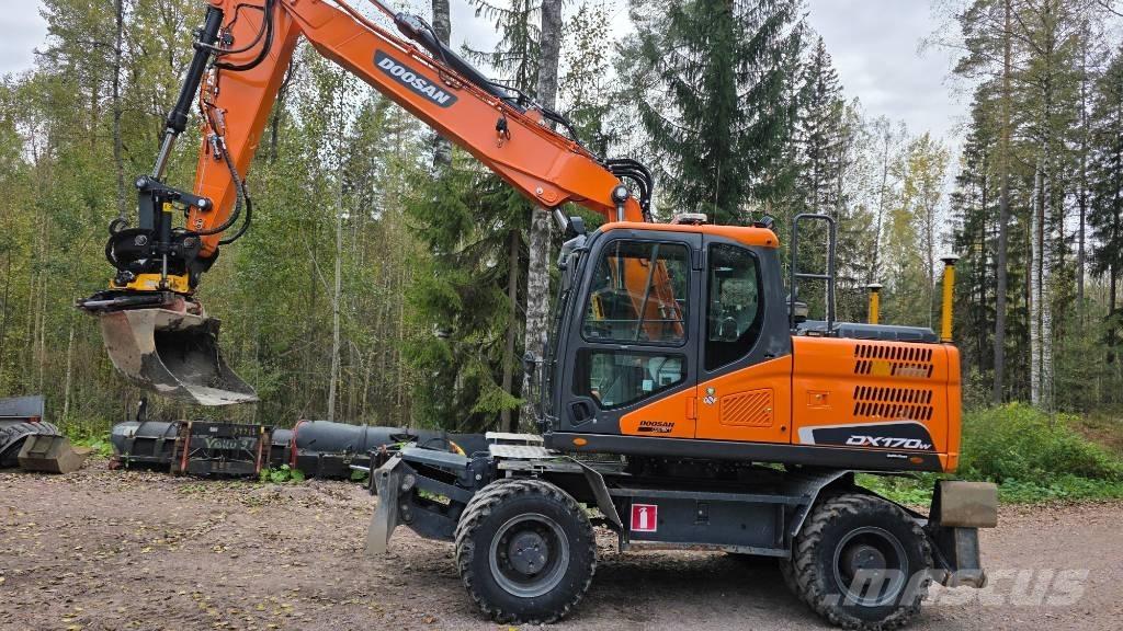 Doosan DX 170 W Bagri na kolesih