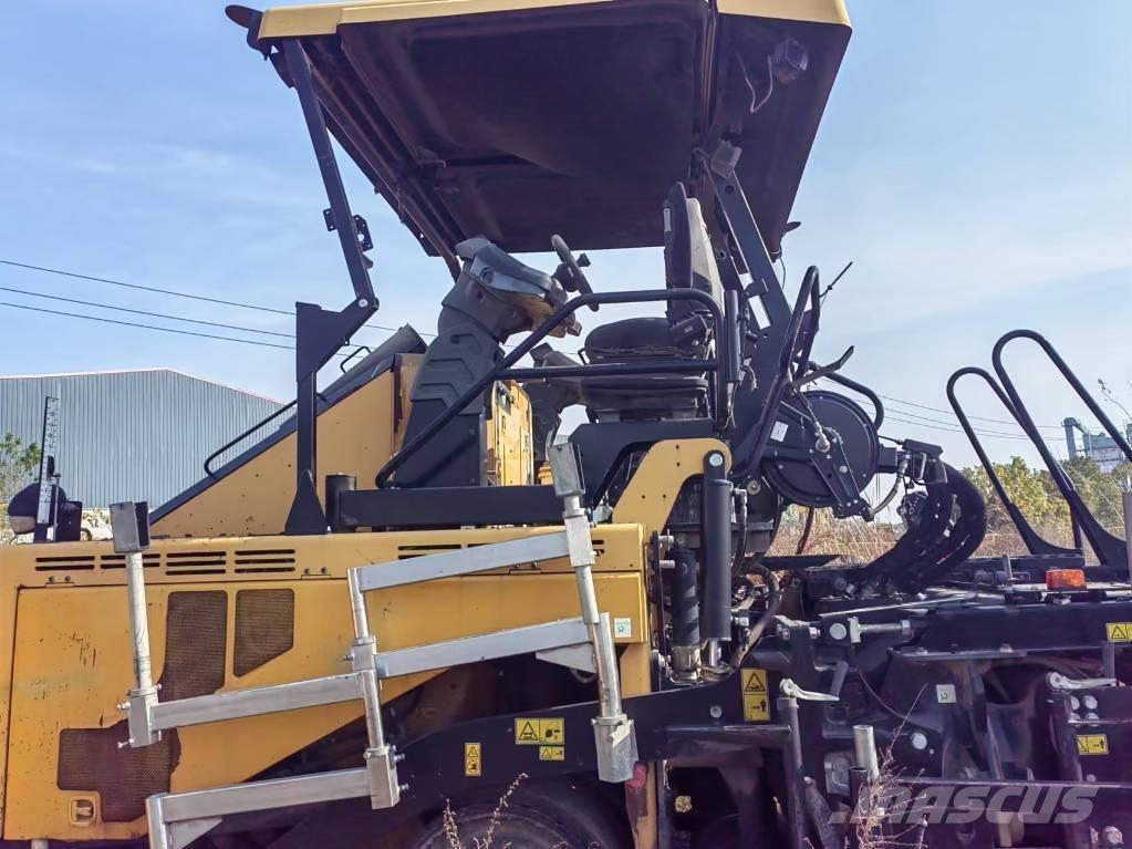 CAT AP655F Asfaltni finišerji