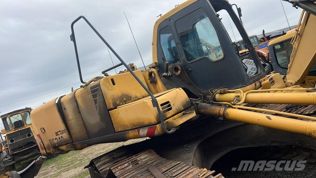 Komatsu PC 240 NLC Kabine in notranjost