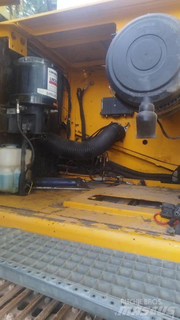 JCB JS 290 LC Bagri goseničarji