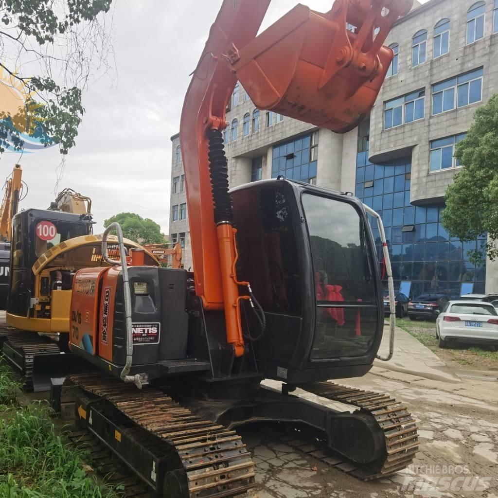 Hitachi ZX 70 Mini bagri <7t
