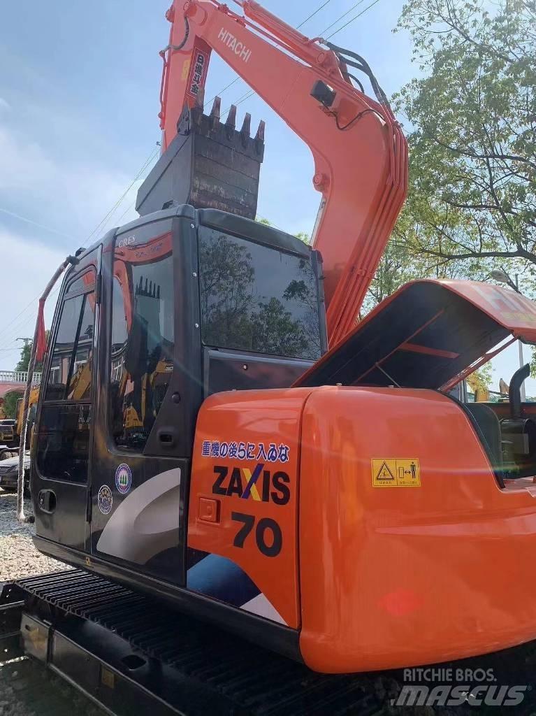 Hitachi ZX70 Mini bagri <7t