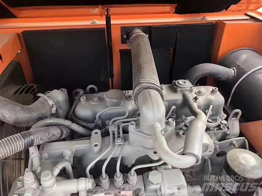 Hitachi ZX70 Mini bagri <7t