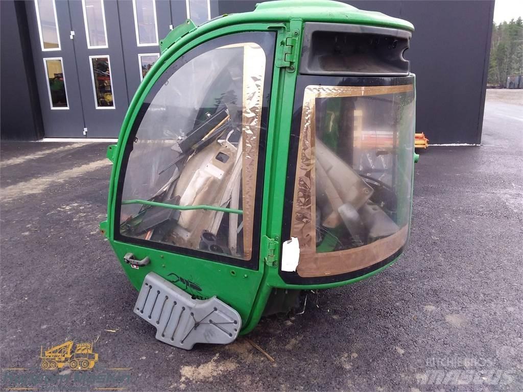 John Deere 1910e Kabine in notranjost