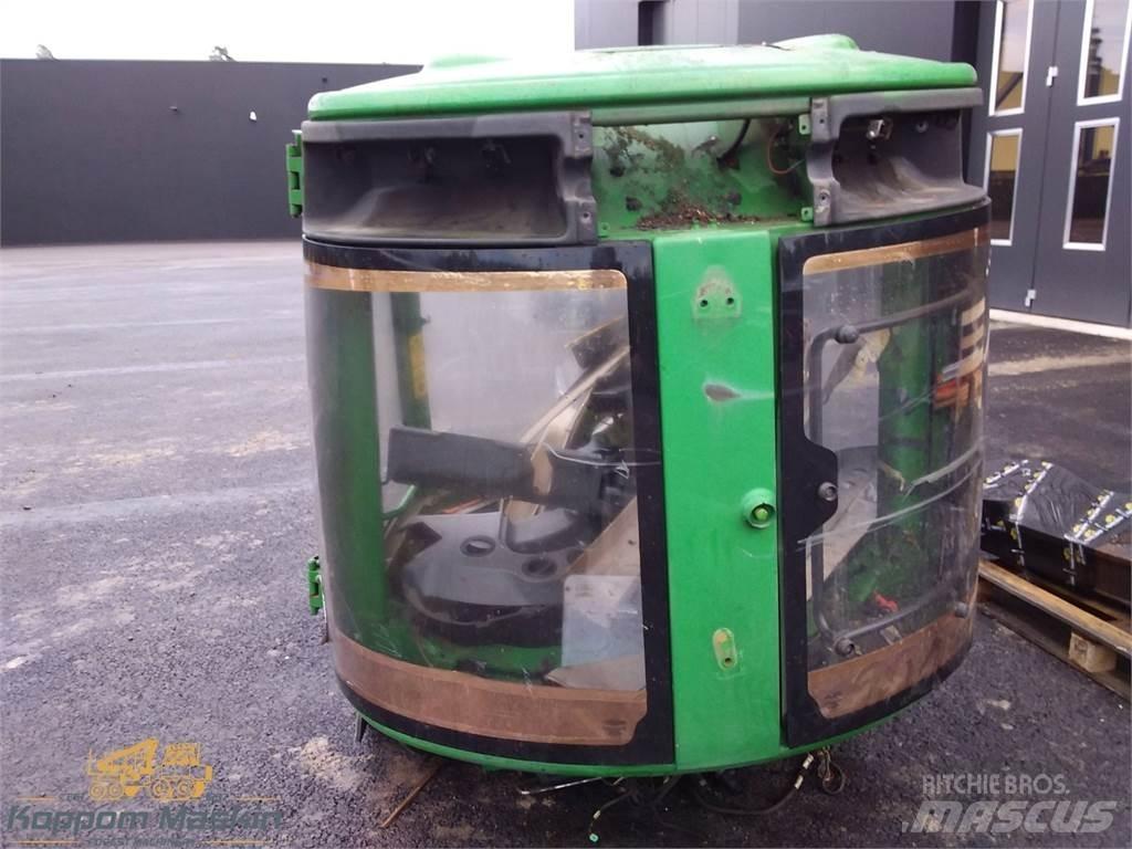 John Deere 1910e Kabine in notranjost