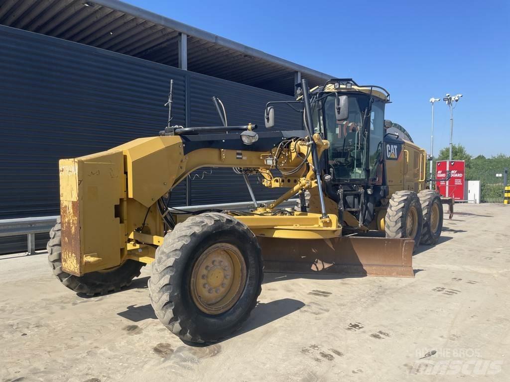CAT 140 M2 Sortirna oprema
