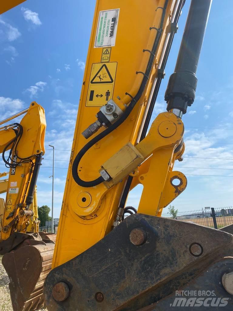 JCB 220 Bagri goseničarji