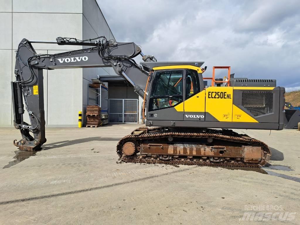 Volvo EC250ENL Bagri goseničarji
