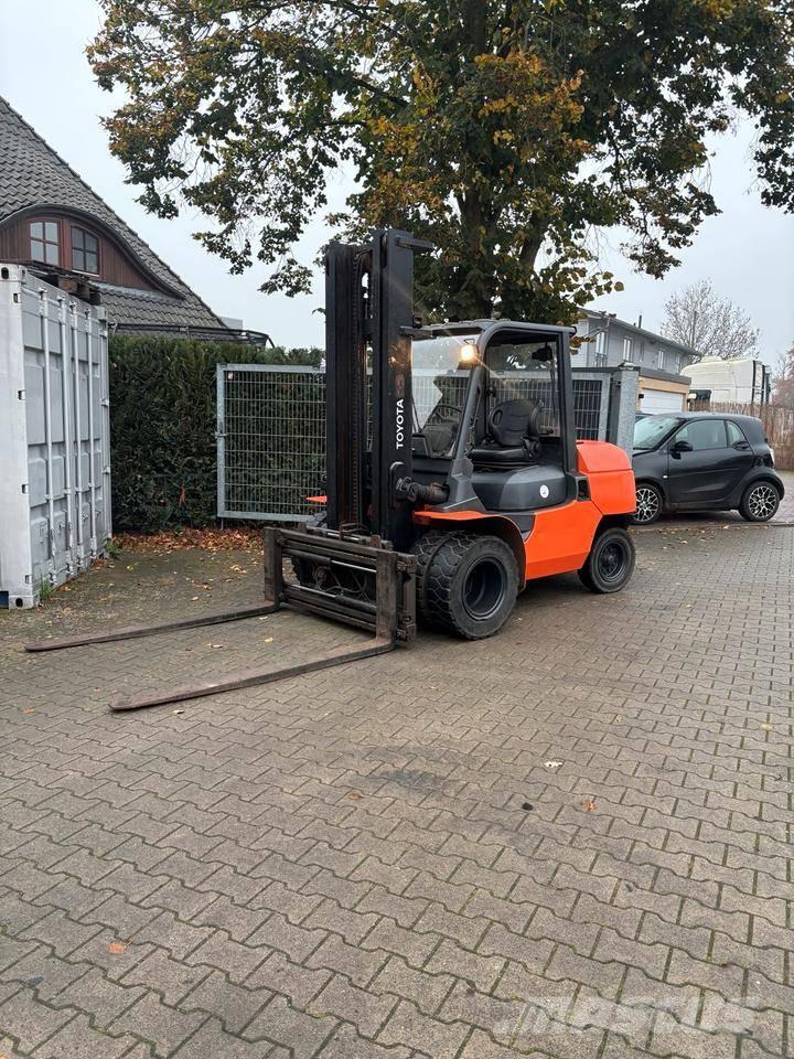 Toyota 7 FD 45 Dizelski viličarji