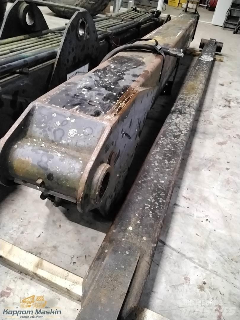 Loglift 200 Dvigala za gozdne kombajne