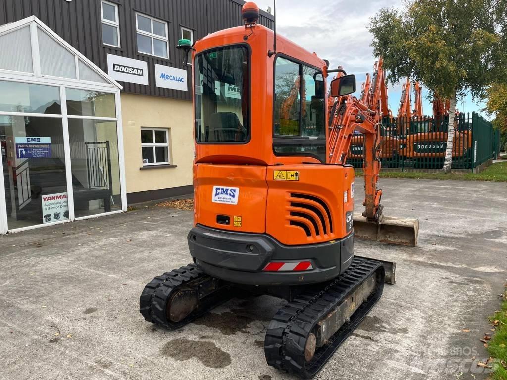 Doosan DX 27 Z Mini bagri <7t