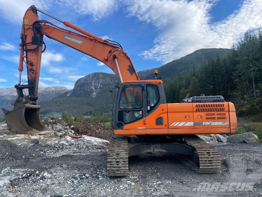 Doosan DX 255 LC-3 Bagri goseničarji