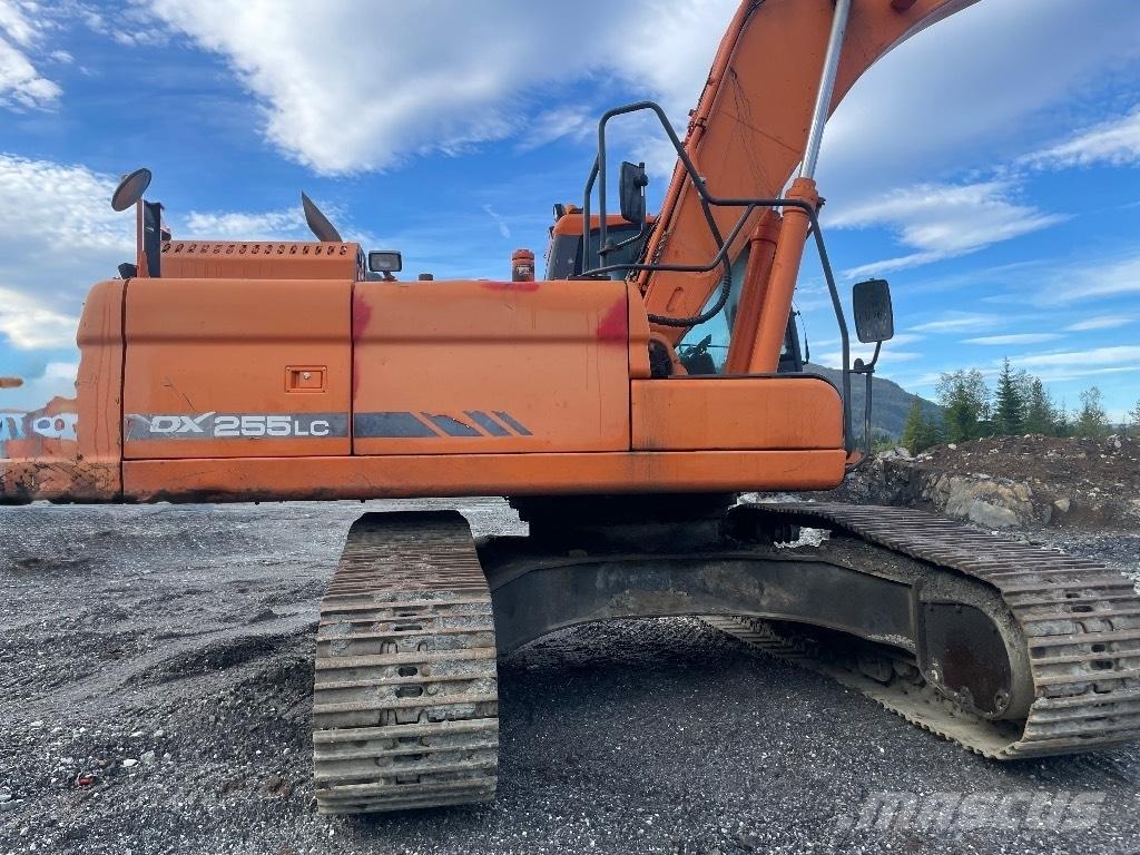 Doosan DX 255 LC-3 Bagri goseničarji