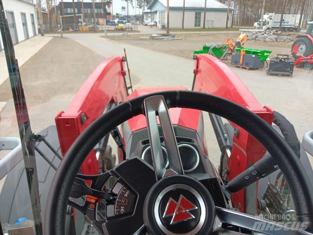 Massey Ferguson 8 S Traktorji