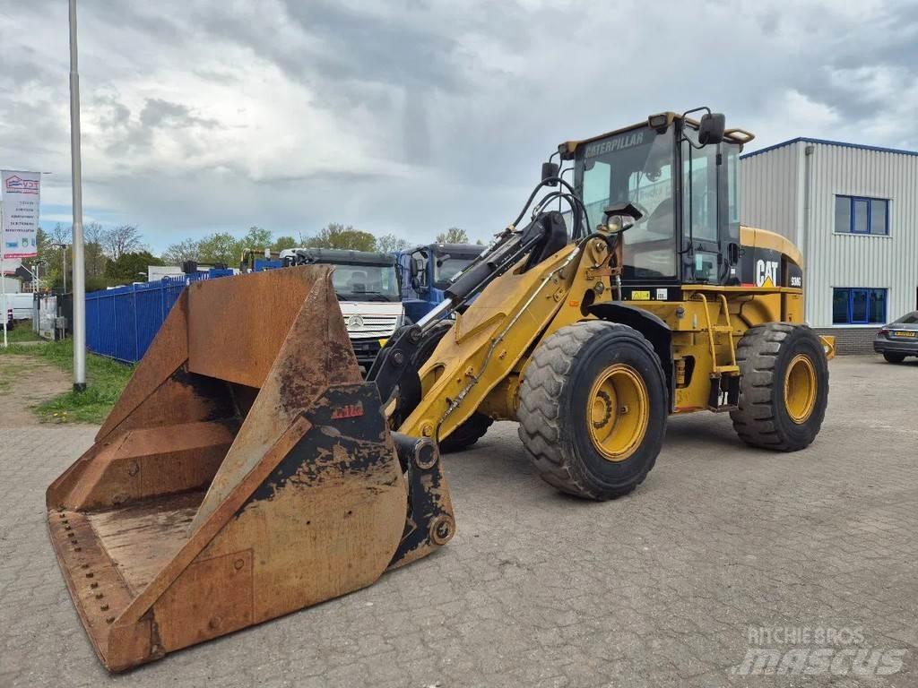CAT 930G Kolesni nakladalci