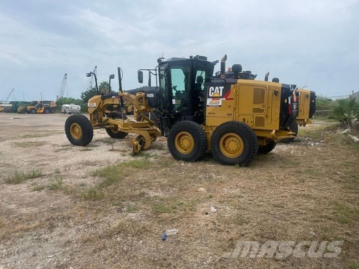 CAT 140 M 2 Grederji