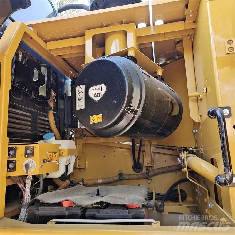 CAT 320 GC Bagri goseničarji