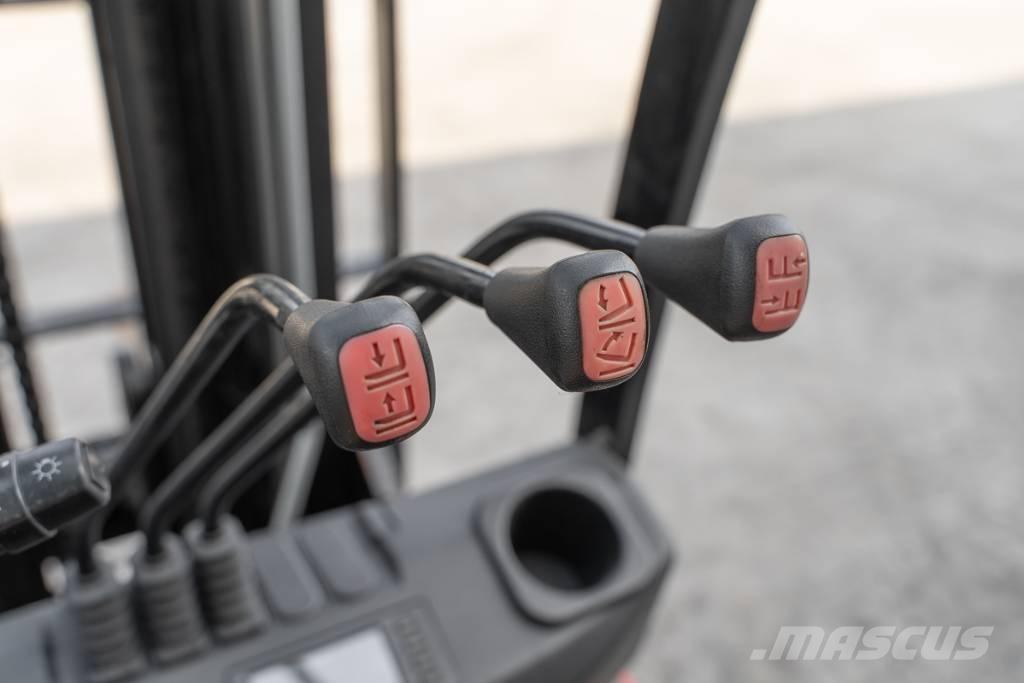 Manitou MI 25 D Dizelski viličarji