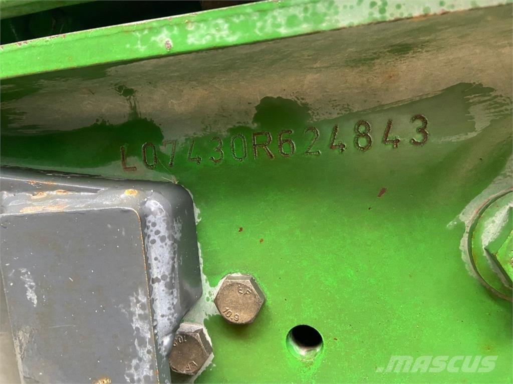 John Deere 7430 Traktorji