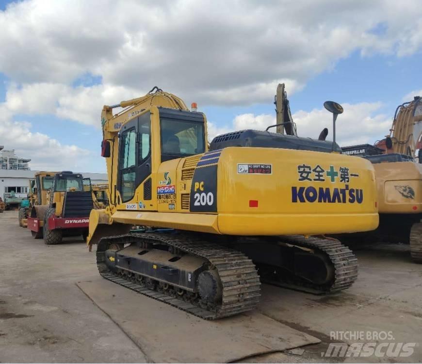 Komatsu pc220-8 Bagri goseničarji
