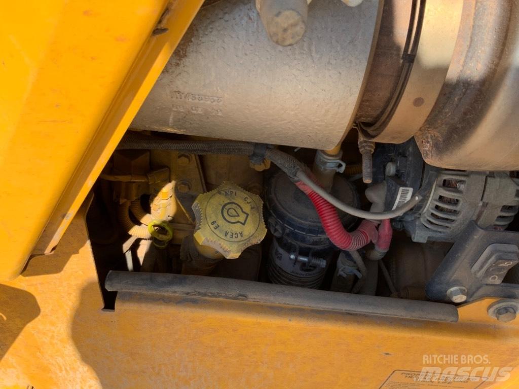 John Deere 750 K Buldožerji goseničarji