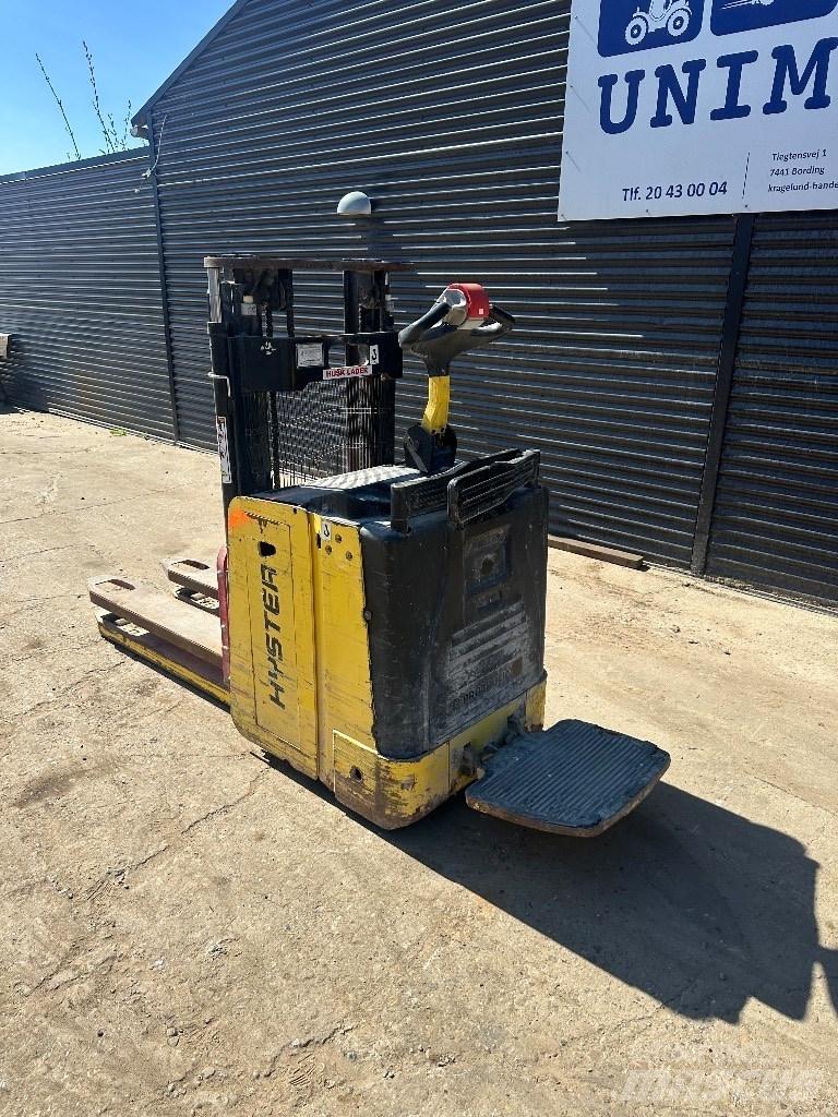 Hyster P 2.0 Samopogonski ročni viličarji