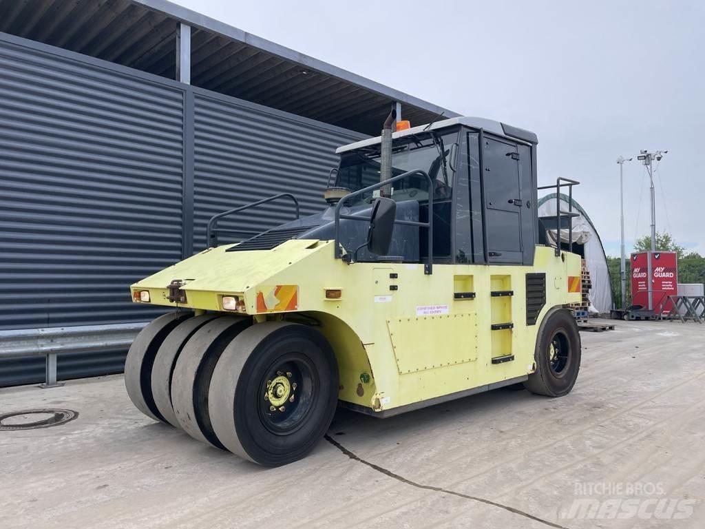 Ammann AP 240 Kolesni valjarji s pnevmatikami