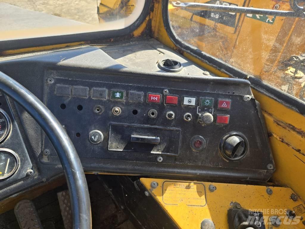 Volvo BM A 25 Zglobni demperji