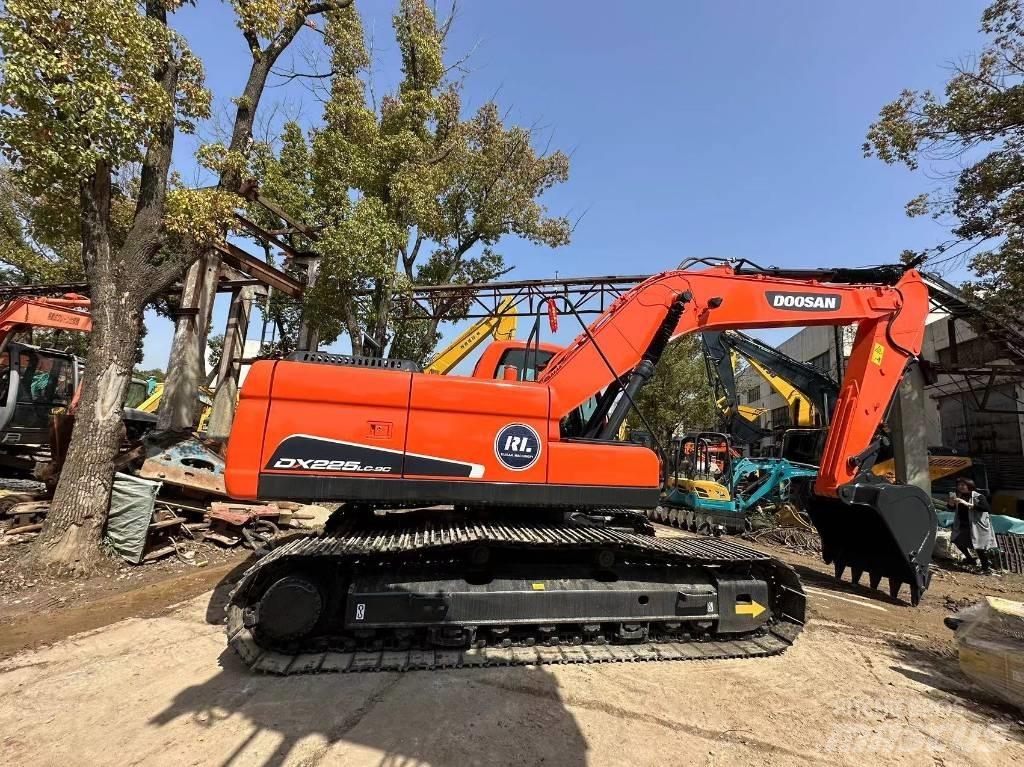 Doosan DX 225 LC-9 Bagri goseničarji