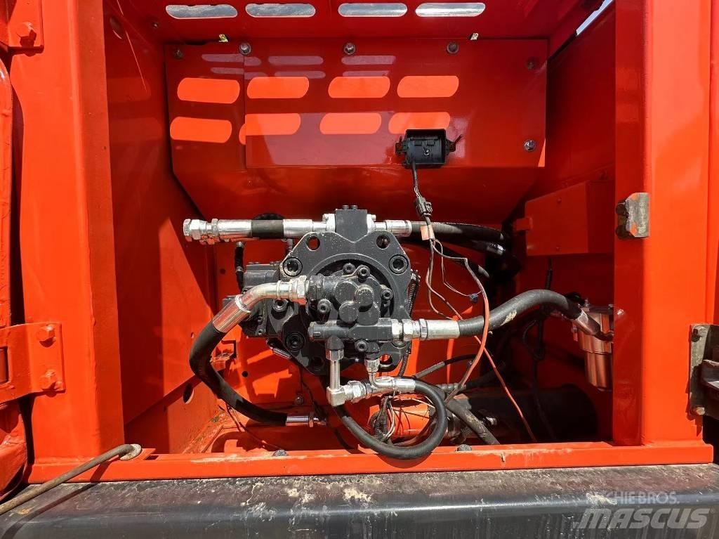 Doosan DX 225 LC-9 Bagri goseničarji