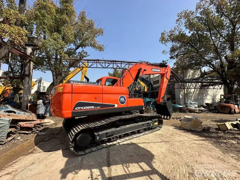 Doosan DX 225 LC-9 Bagri goseničarji