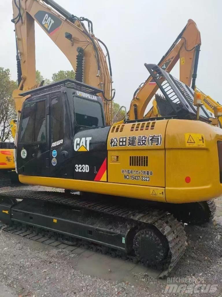 CAT 323D2 Bagri goseničarji