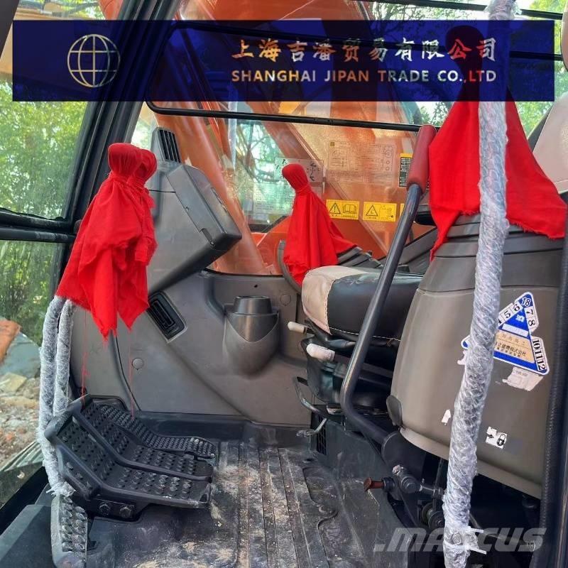 Hitachi ZX 135 Midi bagri 7t – 12t