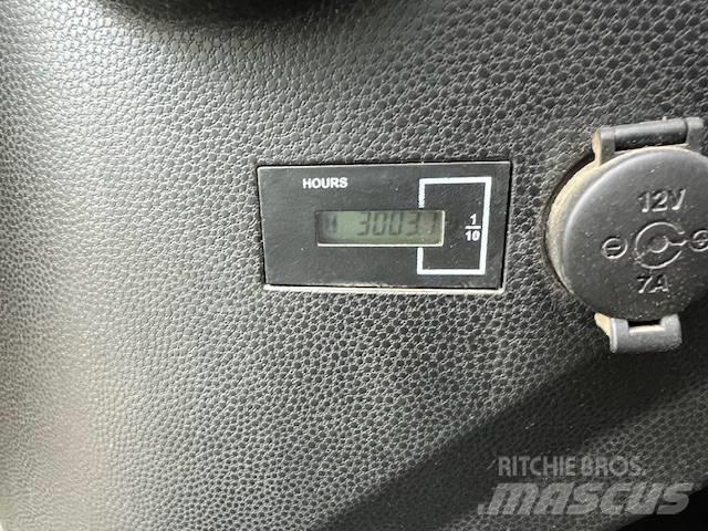 Bobcat E 57 W Bagri na kolesih