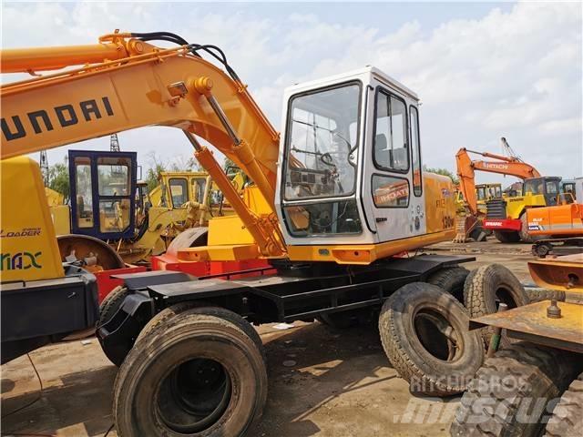Hyundai R130WD Bagri na kolesih