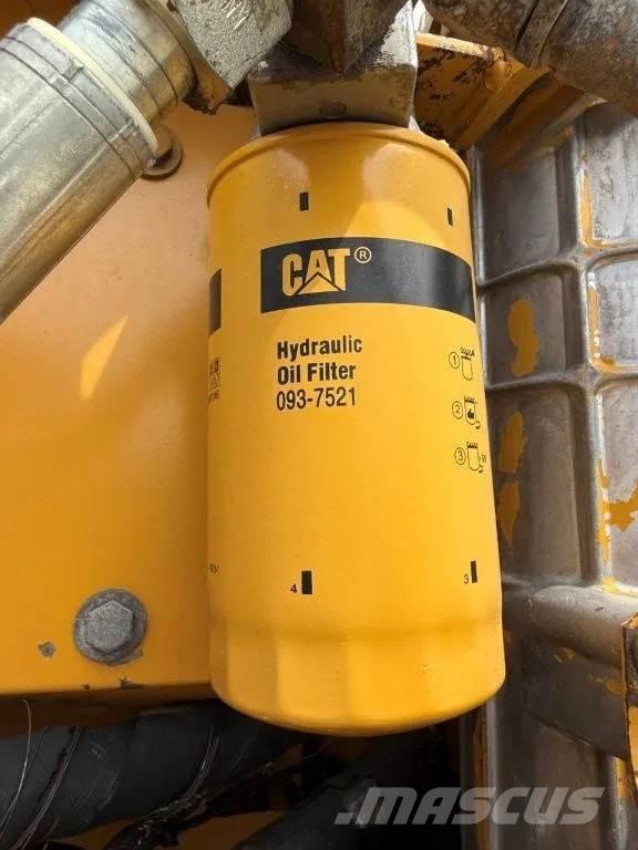 CAT 320CL Bagri goseničarji