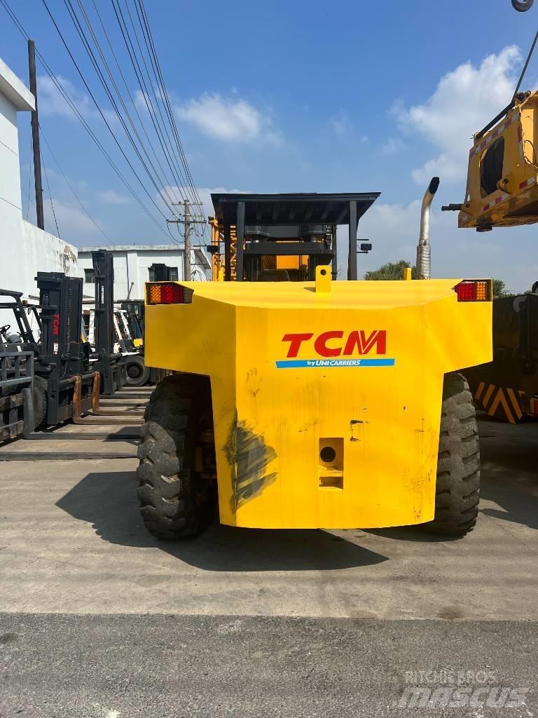 TCM FD250 Teleskopski viličarji