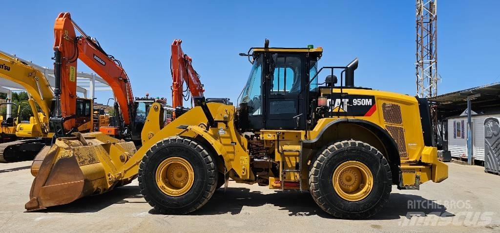 CAT 950 Kolesni nakladalci
