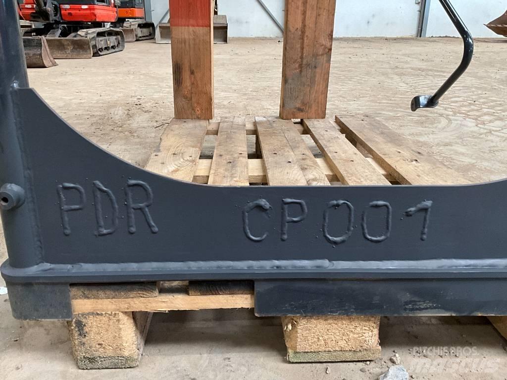 Kubota U 27-4 Kabine in notranjost