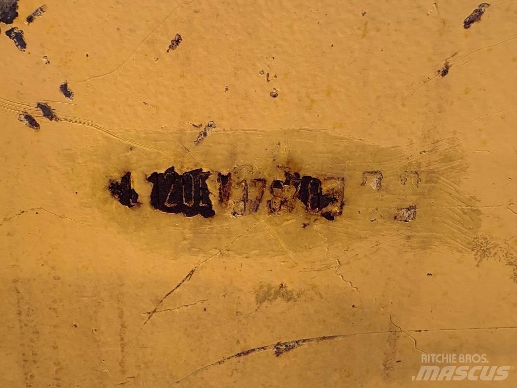 Volvo L 120 E Kolesni nakladalci