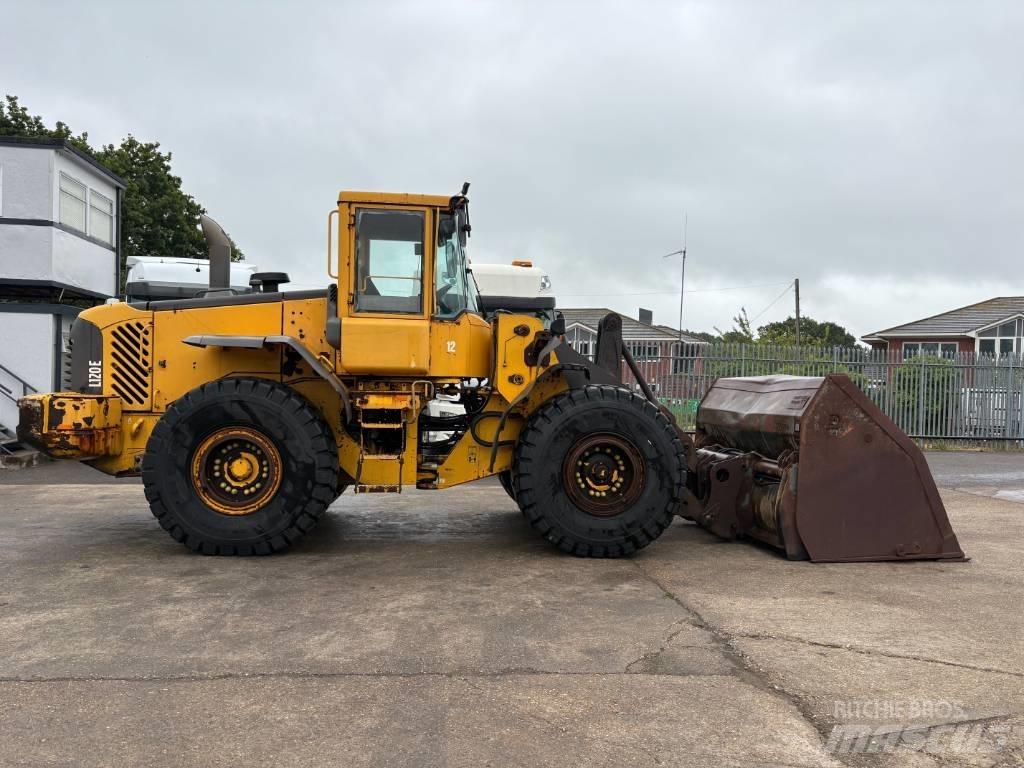 Volvo L 120 E Kolesni nakladalci