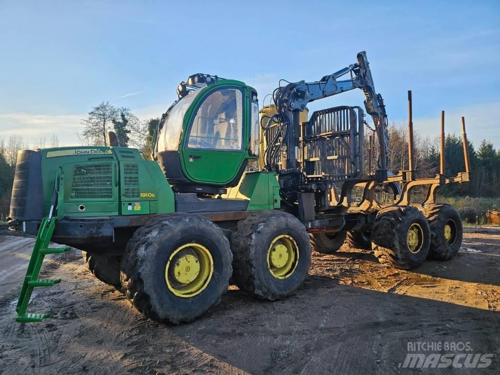 John Deere 1910 E Forwarderji