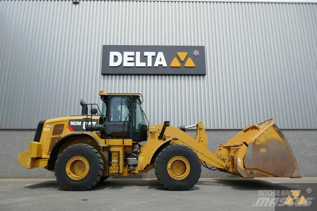 CAT 962M Kolesni nakladalci