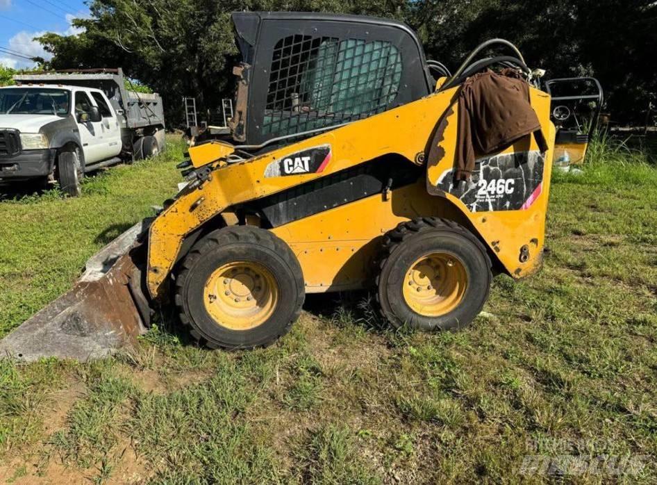 CAT 248C Skid steer mini nakladalci