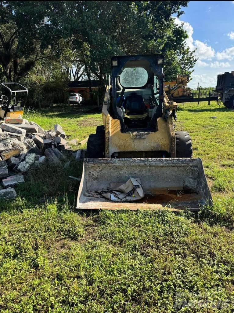 CAT 248C Skid steer mini nakladalci