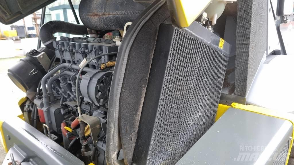 Kramer Allrad 750 Kolesni nakladalci