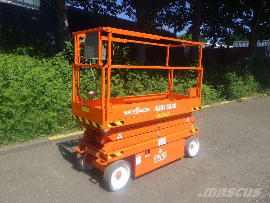 SkyJack SJ3220 Škarjaste dvižne ploščadi