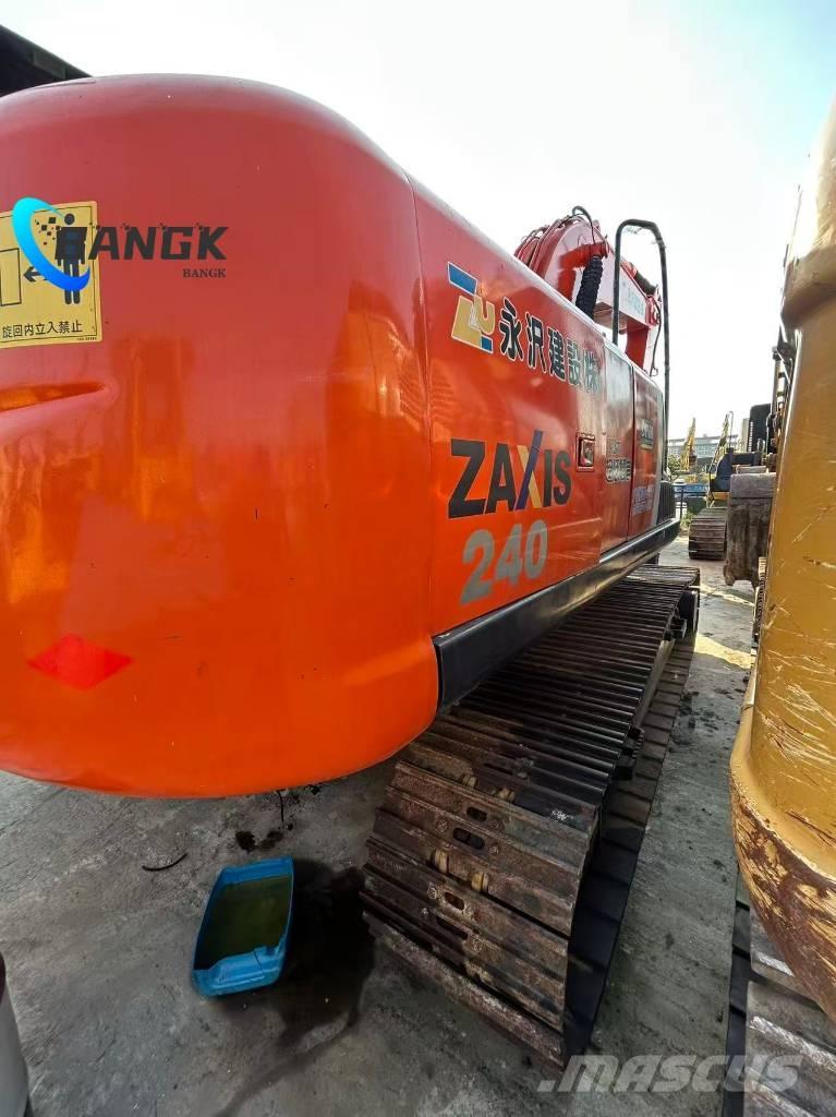 Hitachi ZX 240 Bagri goseničarji